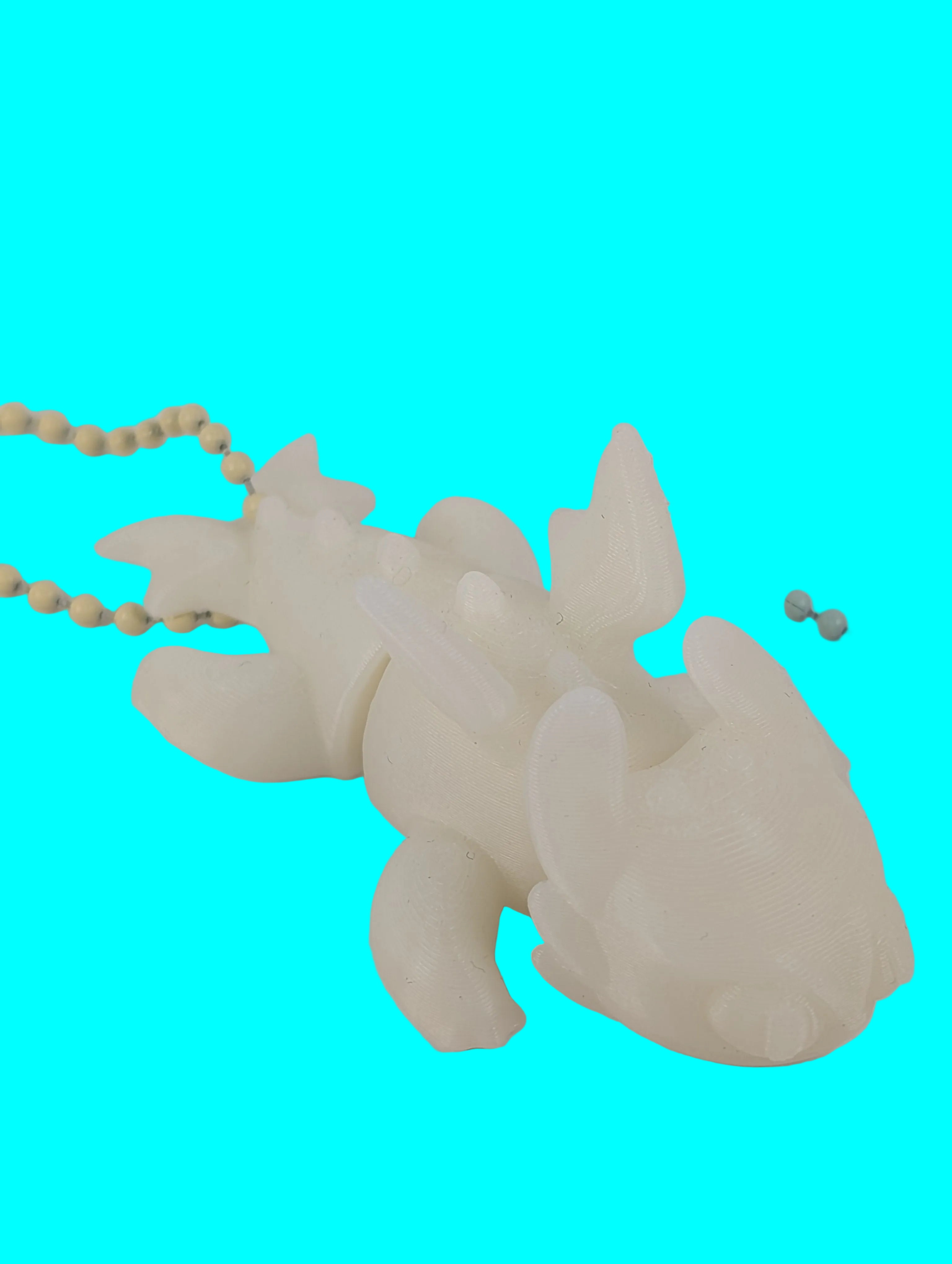 Glow-in-the-Dark Dragon Keychain – Light Up Your Adventure